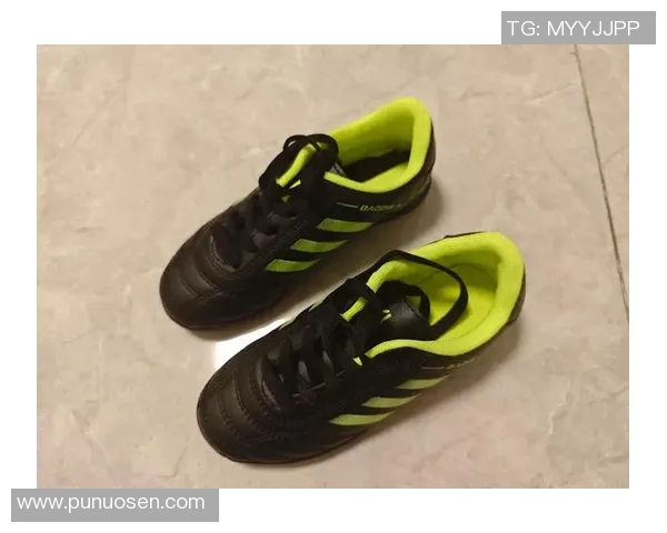 球星亲测碎钉足球鞋实战表现 揭秘性能与舒适度的完美平衡