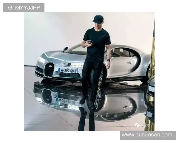 足球巨星经典瞬间与面孔交织展现独特变脸艺术之美