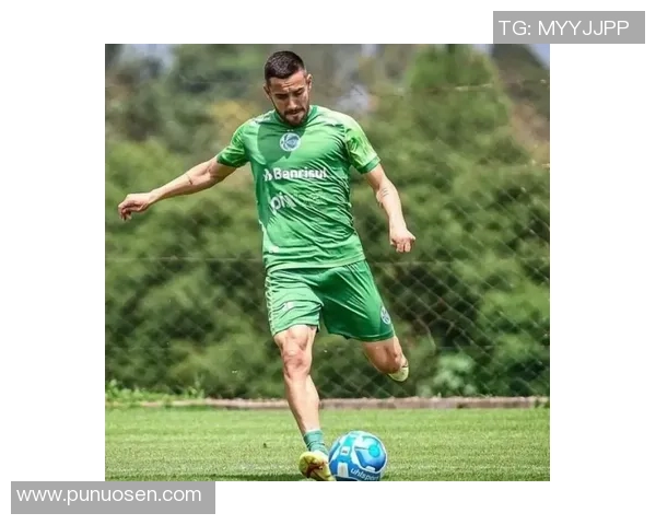 足球球星微信背景图片精选展现经典瞬间和独特魅力 足球球星微信背景图片精选展现经典瞬间和独特魅力